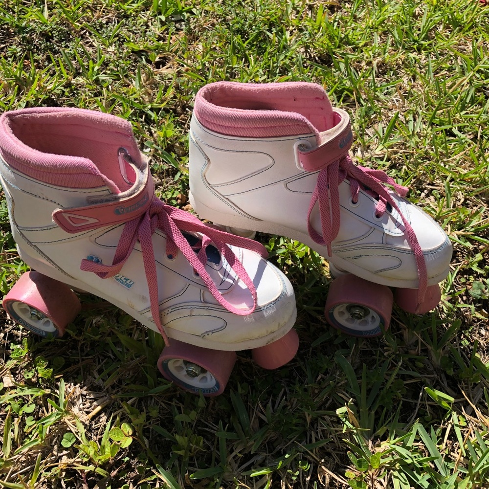 Chicago Girls Pink & White Roller skates